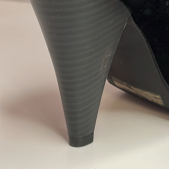 Qupid “Proven-15” Black Velvet Ankle Booties - Size 9 - With Box - Picture 16 of 16